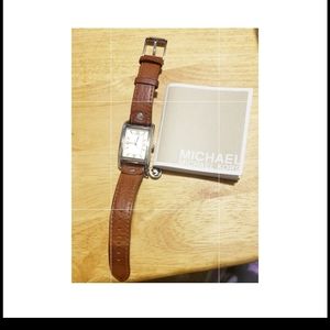 Michael Kors Ladies MK2165 Light Brown Silver Dual Tone